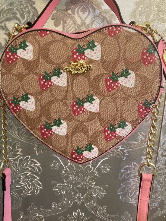 None Handbags - 🍓Strawberry Heart Crossbody Bag in Pink and Tan💕